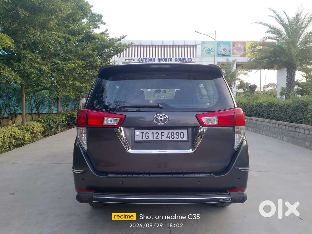 Toyota Innova Crysta 2.4 G Mt 8s, 2017, Diesel