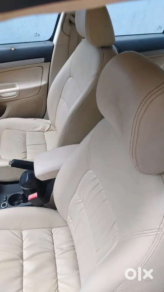 Skoda Laura 2011 Petrol Well Maintained