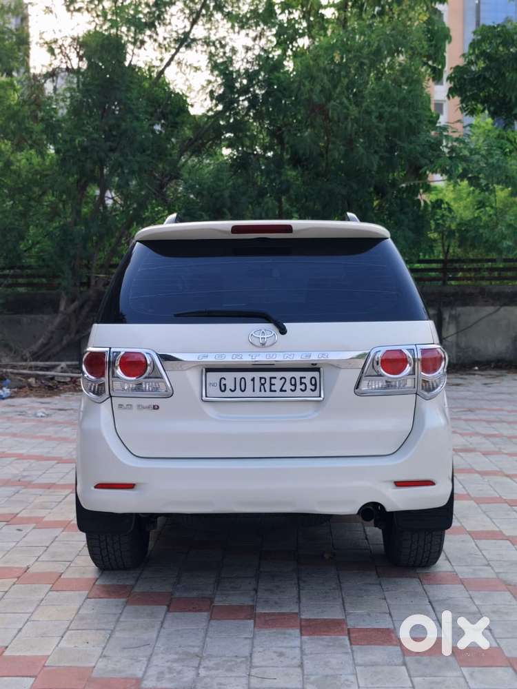 Toyota Fortuner 4x2 Manual, 2014, Diesel