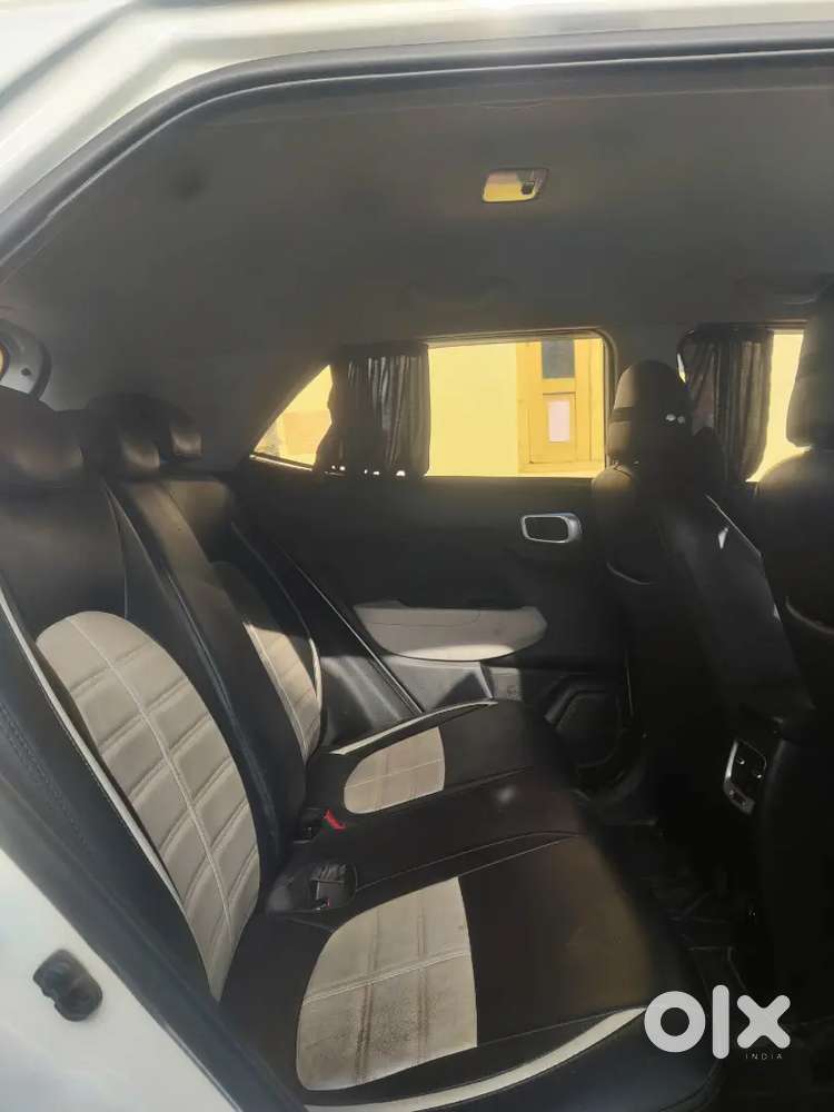 Hyundai Venue 2023 Diesel Well Maintained