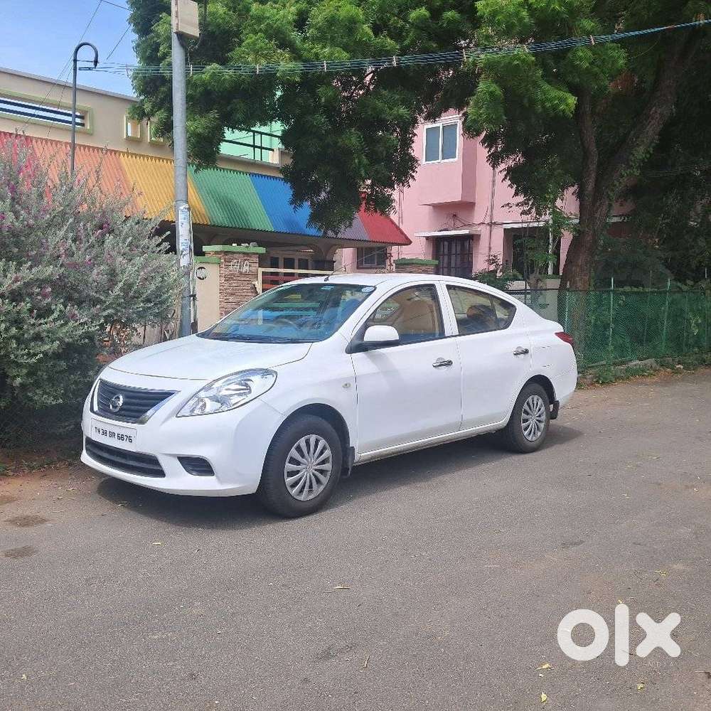 Nissan Sunny, 2012, Petrol