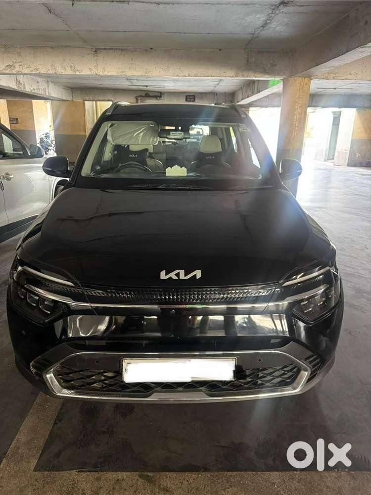 Kia Carens New Condition Single Driver Car.