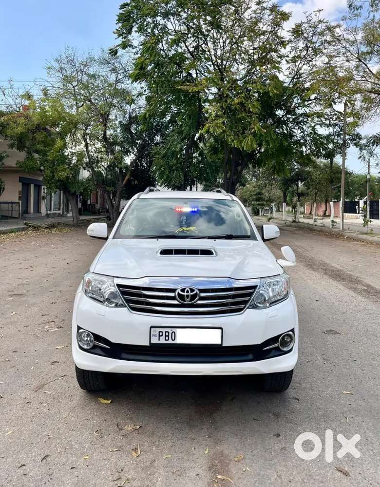 Toyota Fortuner 2015 Diesel 162000 Km Driven