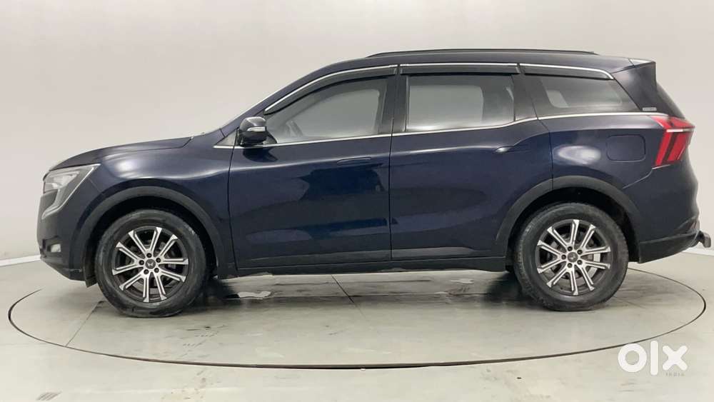 Mahindra Xuv700 2.0 Ax 7 Petrol Mt Str, 2022, Petrol