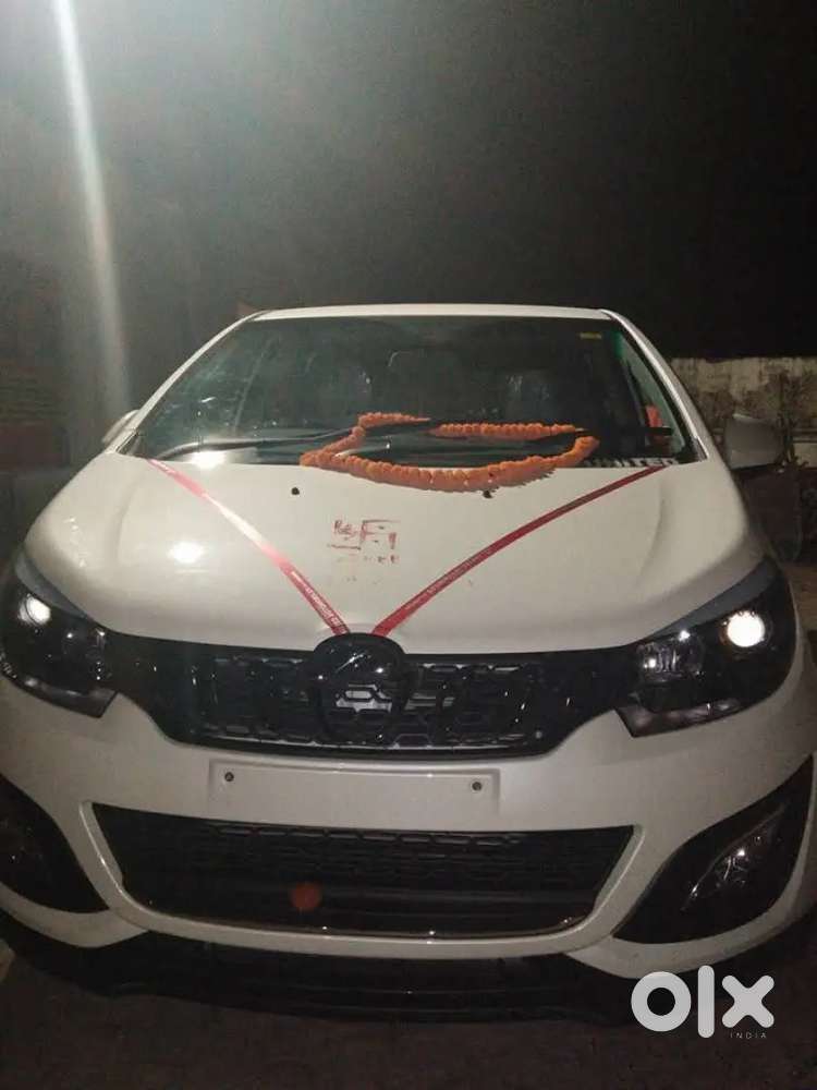 Mahindra Marazzo M8 2018 Diesel Automatic