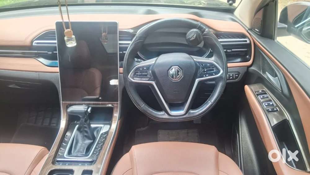 Mg Hector Plus Savvy Pro 1.5 Turbo Petrol Cvt 7 Str, 2023, Petrol