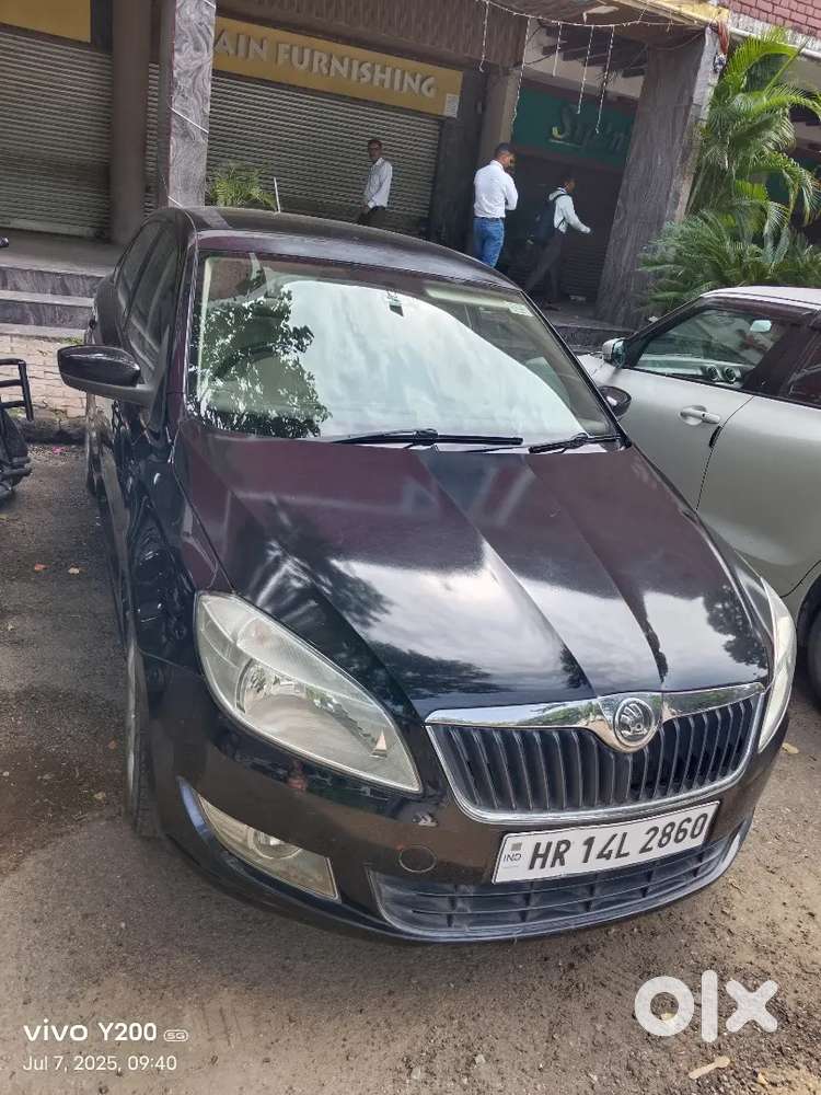 Skoda Rapid 1.6 Ambition 2014