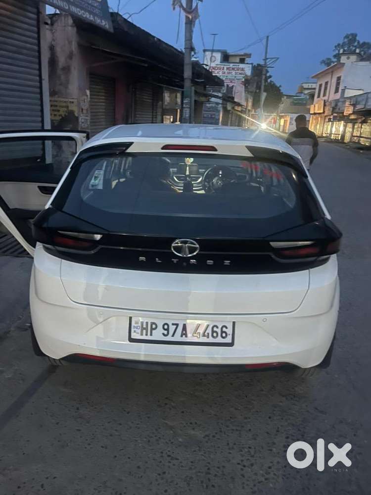 Tata Altroz 2023 Petrol 42000 Km Driven