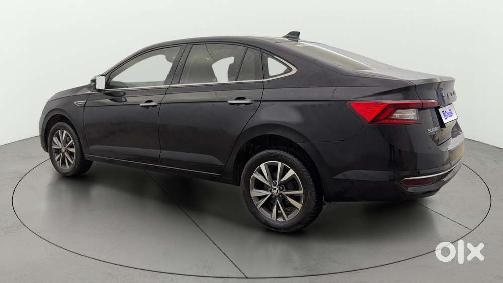 Skoda Slavia Style 1.0l Tsi Mt, 2023, Petrol
