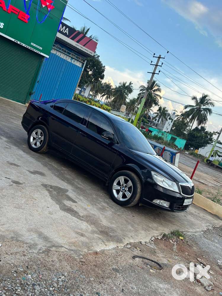 Skoda Laura Diesel 2011 Car