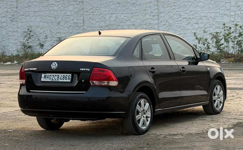 Volkswagen Vento 2010-2013 Petrol Highline, 2011, Petrol
