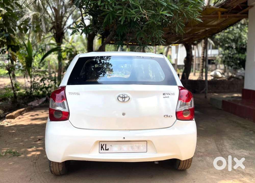 Toyota Etios Liva 2012 Diesel 140000 Km Driven