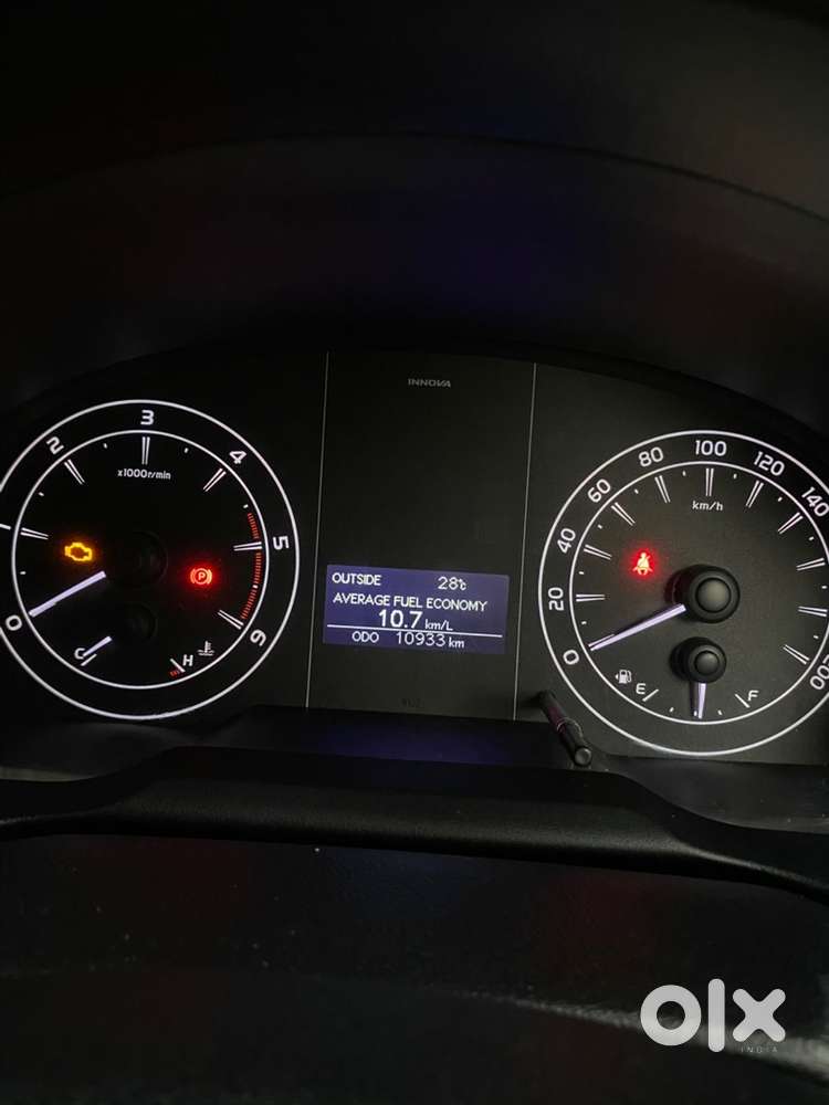 Toyota Innova Crysta Diesel 2025