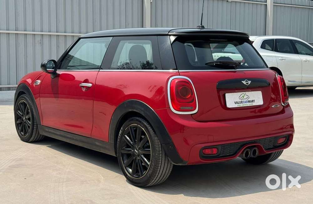 Mini Cooper 3 Door John Works, 2017, Petrol