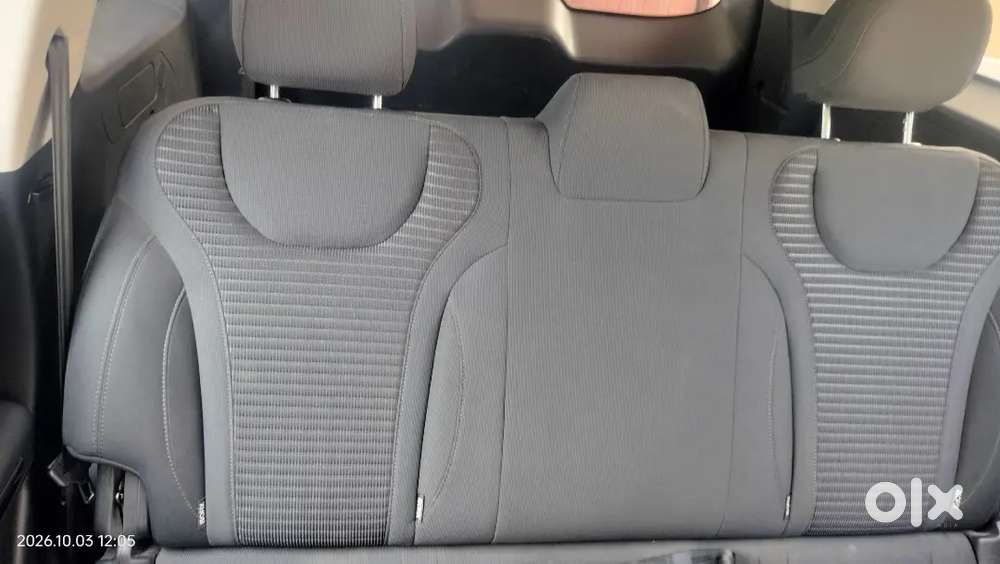 Mahindra Xuv700 2022 Petrol 74000 Km Driven