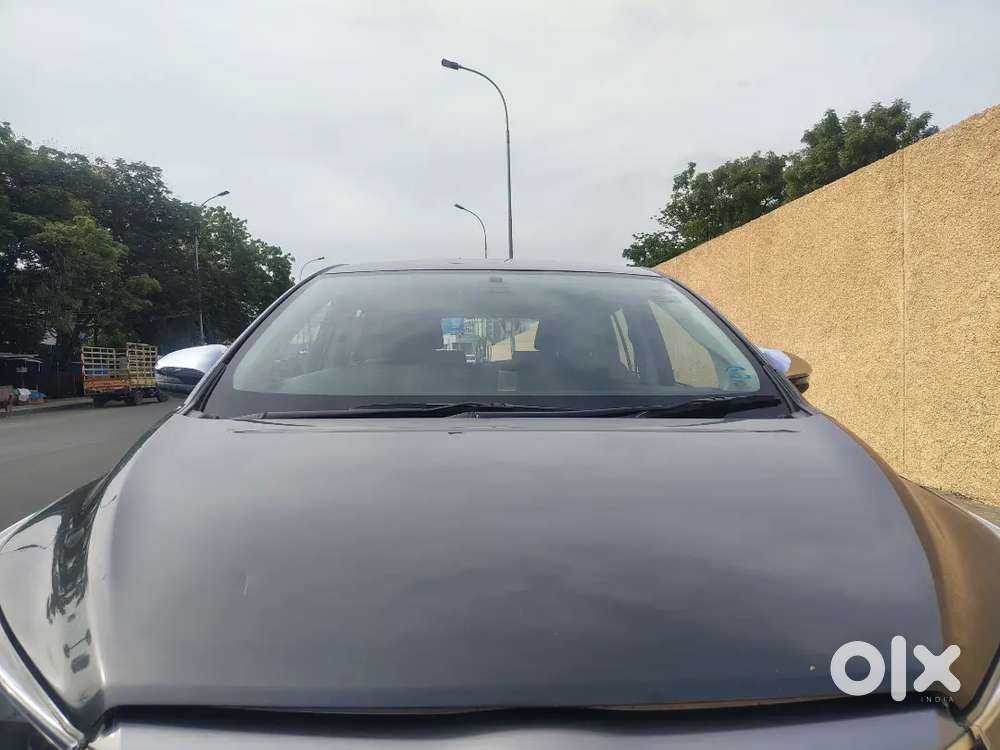 Toyota Innova Crysta 2.4 V 2018 Diesel Manual