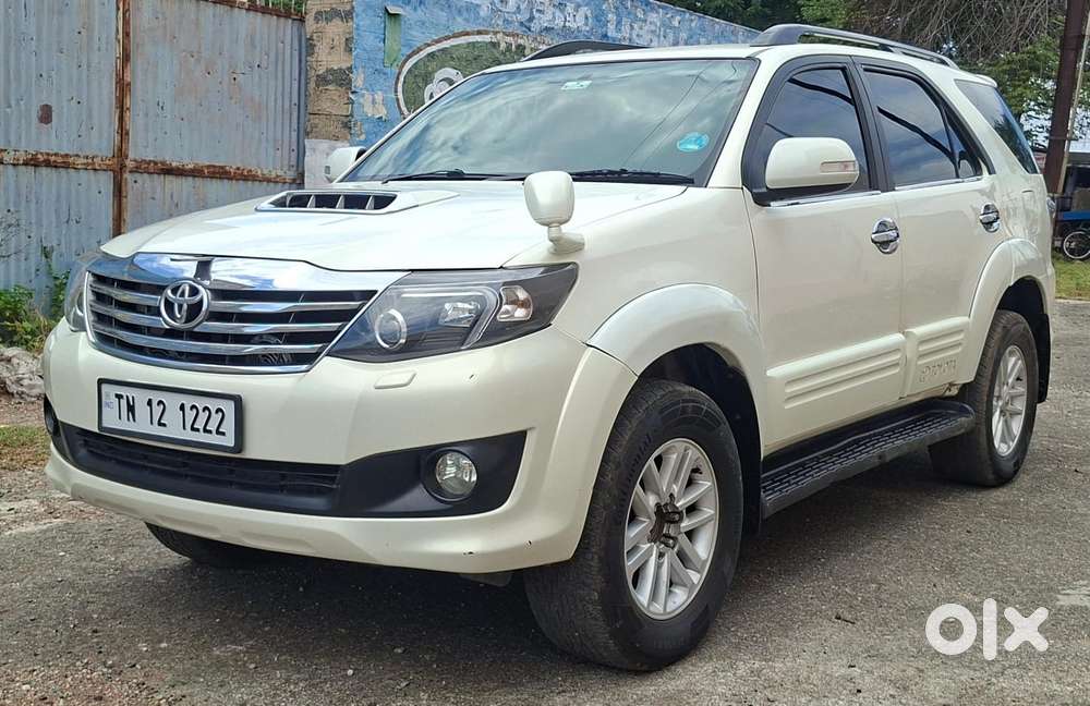 Toyota Fortuner 4x2 Manual, 2013, Diesel