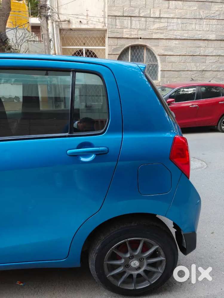 Giniun Showroom Maintained Car