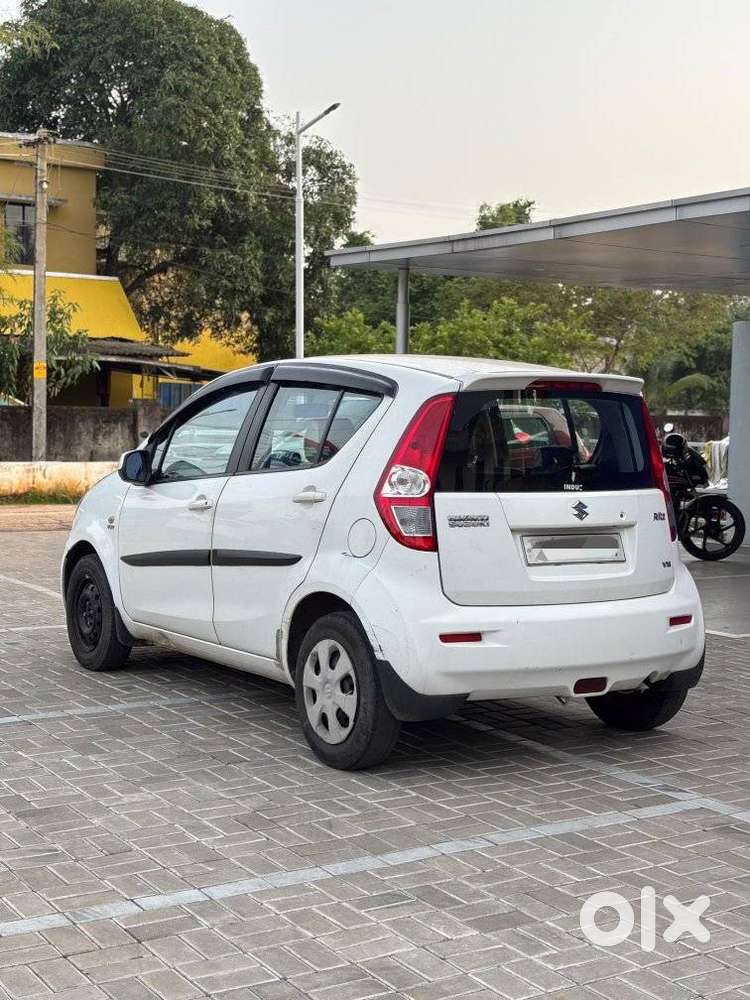 Maruti Suzuki Ritz Vxi, 2013, Petrol