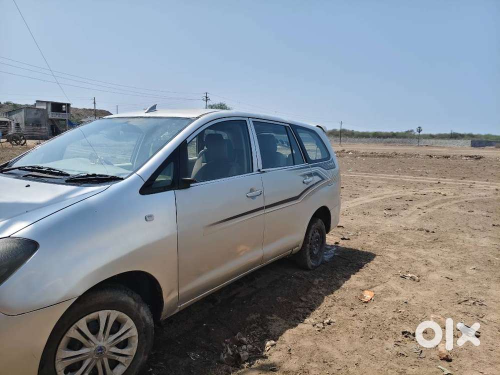Toyota Innova 2006 Model