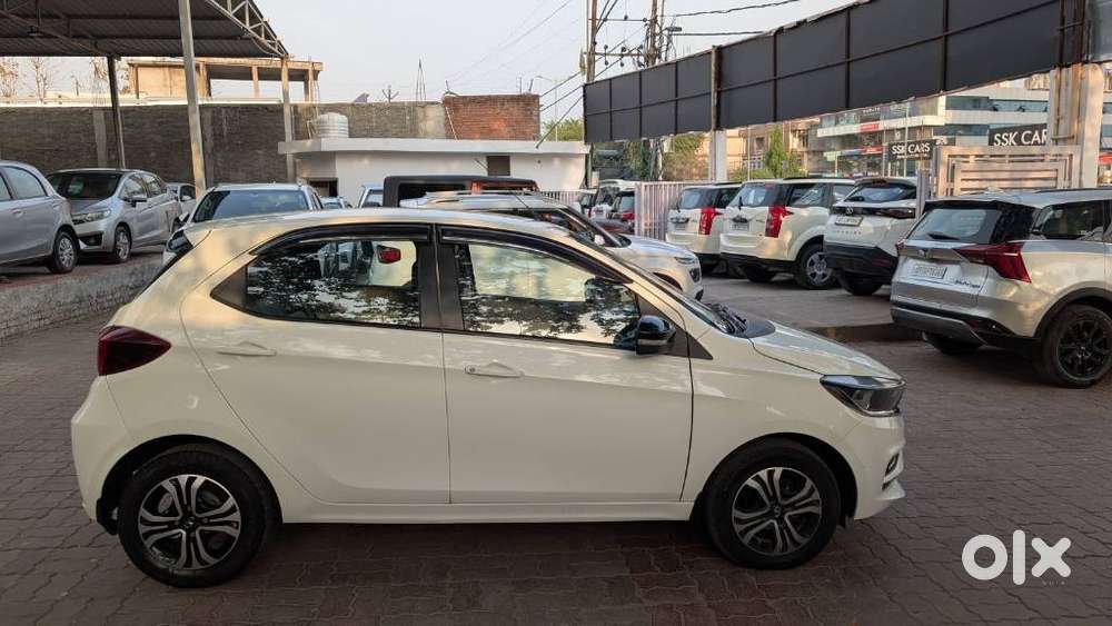 Tata Tiago 1.05 Revotorq Xt, 2023, Petrol
