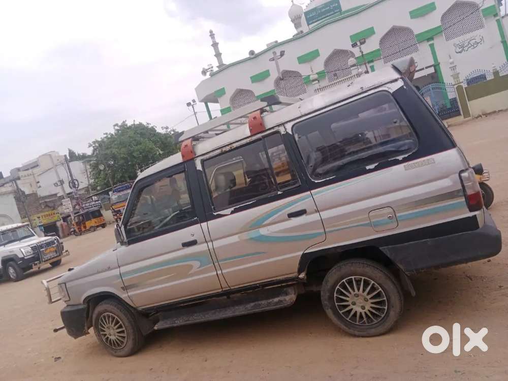 17/112026 Toyota Qualis 10 Seater Urgent Sall  Viled17/112026