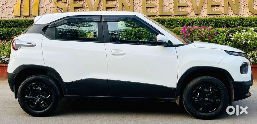 Tata Punch, 2025, Petrol