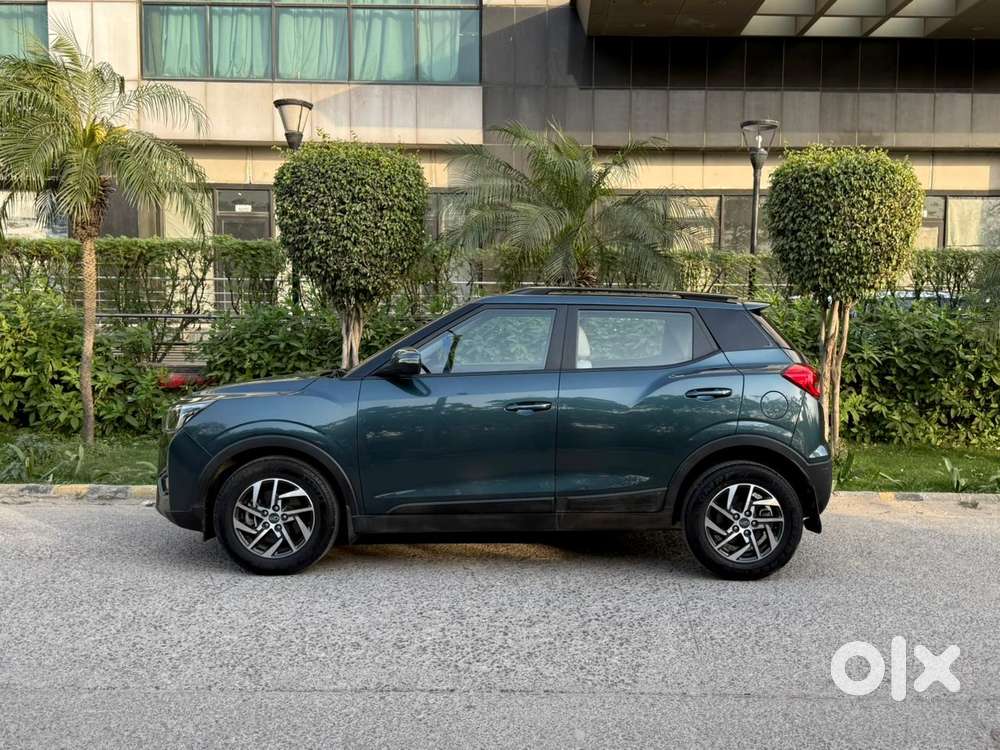 Mahindra Xuv300 1.2 W8 (o) Amt Petrol, 2022, Petrol