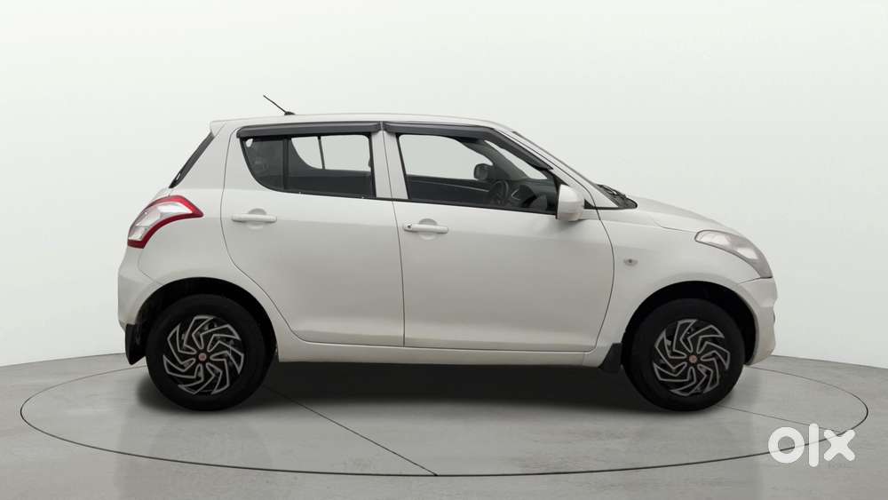 Maruti Suzuki Swift 1.2 Lxi (o), 2017, Petrol