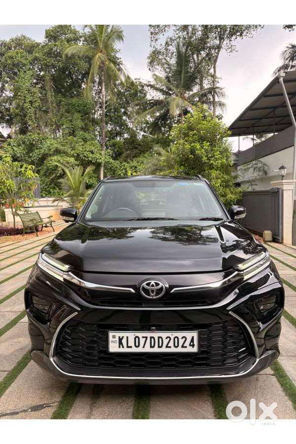 Toyota Urban Cruiser Hyryder 2024 Petrol Well Maintained
