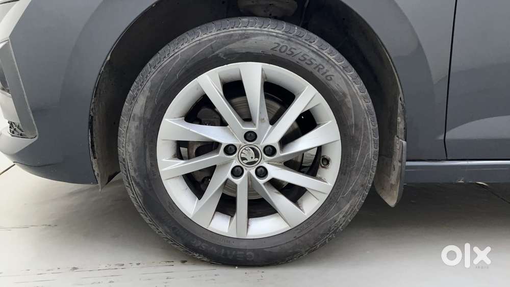 Skoda Slavia Ambition 1.0l Tsi Mt, 2022, Petrol