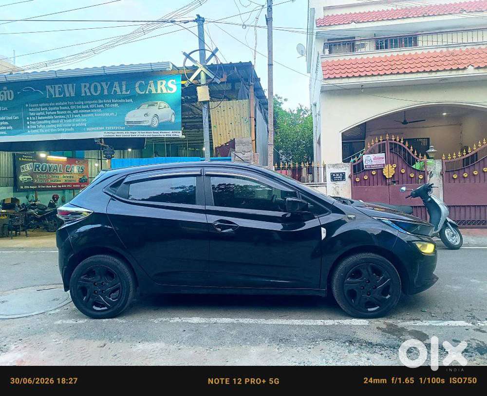 Tata Altroz 1.2 Xt Dark Edition Petrol, 2022, Petrol