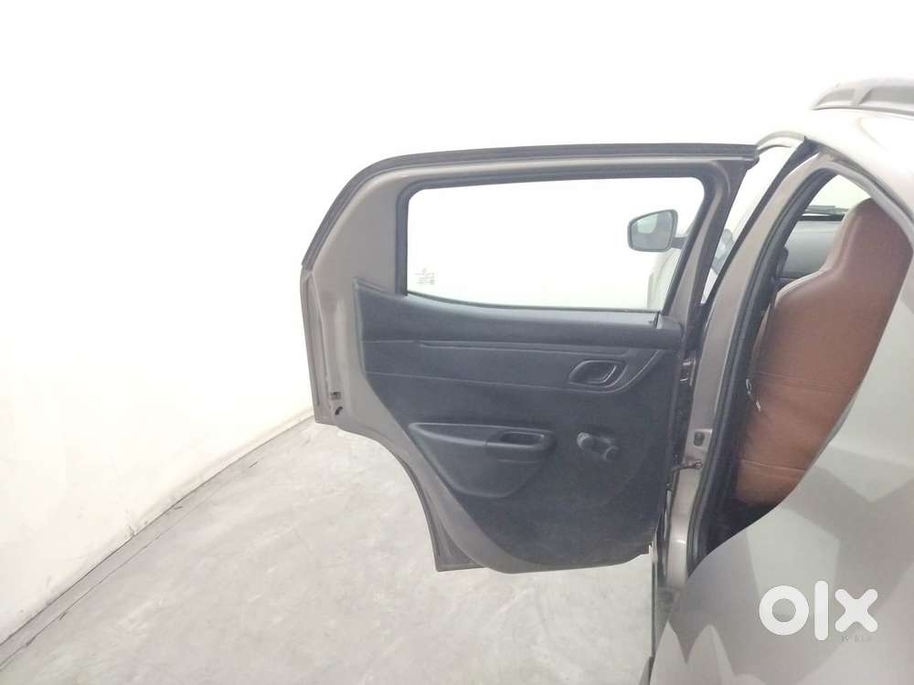 Renault Kwid 1.0 Rxt Amt, 2017, Petrol