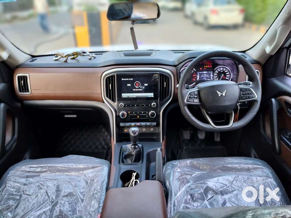 Mahindra Scorpio N Z4 Petrol Mt 7 Str, 2024, Petrol