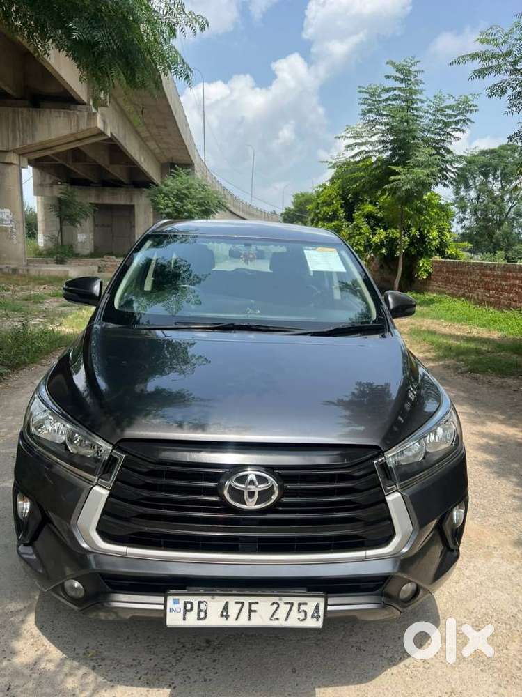 Toyota Innova Crysta 2.4 G Mt, 2022, Diesel