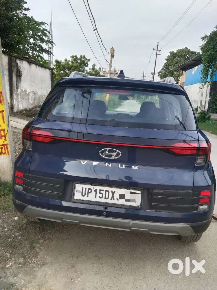 Hyundai Venue 2022 Petrol Manual November 2022 Registration