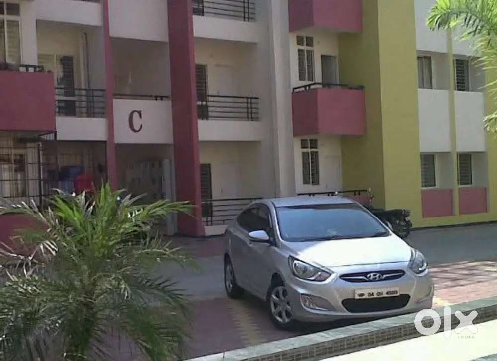 3 BHK Seme furnished flat for rent
