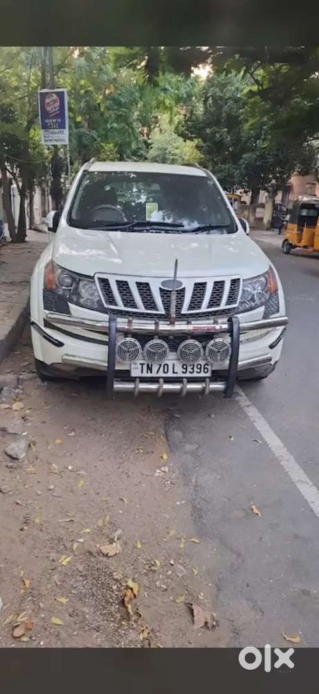 Mahindra Xuv500 2017 Diesel 130000 Km Driven