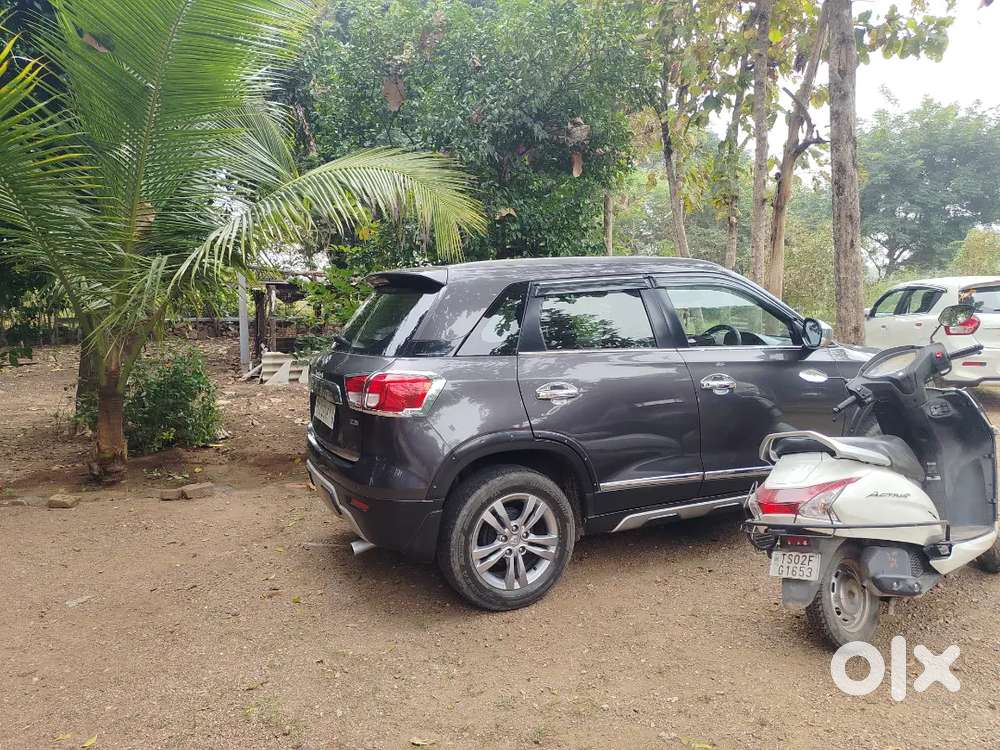 Maruti Suzuki Brezza 2017 Show Room Maintenance Show Room Track