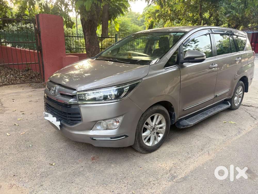 Toyota Innova Crysta 2.4 V, 2016, Diesel