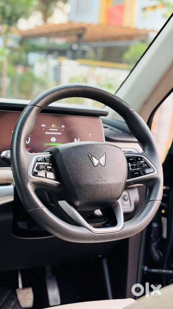 Mahindra Xuv700 2.2 Ax 7 Diesel Mt Str, 2023, Diesel