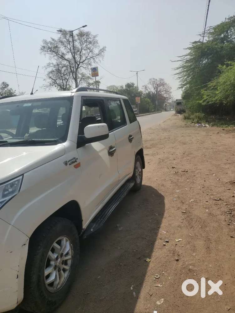Mahindra Tuv 300 2016 Diesel 100000 Km Driven