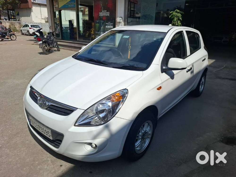 Hyundai I20 2010-2012 1.2 Sportz Option, 2011, Petrol