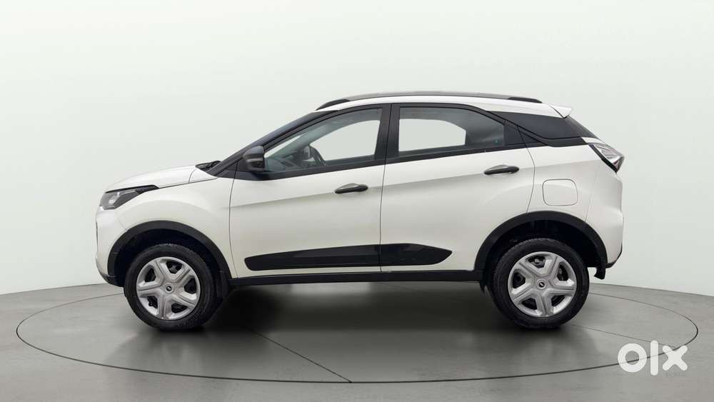 Tata Nexon 1.2 Revotron Xm (s), 2023, Petrol