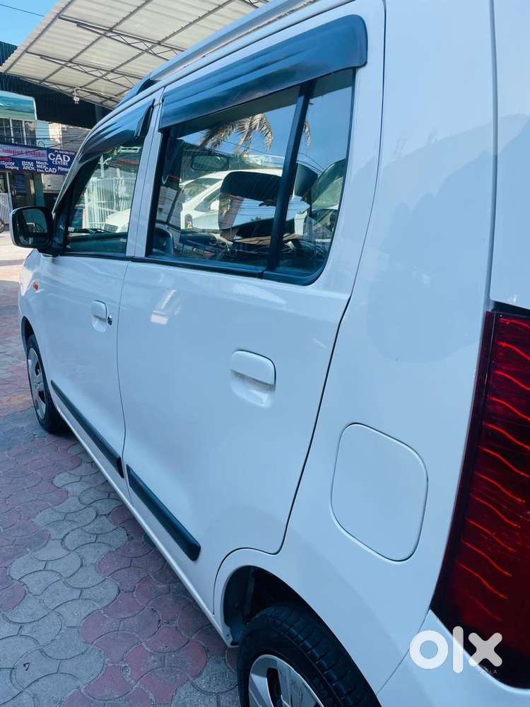 Maruti Suzuki Wagon R Vxi Amt1.2, 2018, Petrol