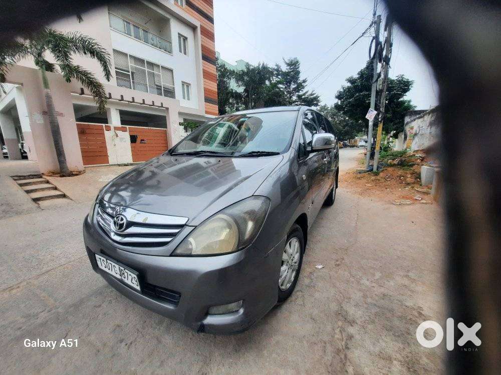 Toyota Innova 2004-2011 2.5 G (diesel) 8 Seater Bs Iv, 2011, Diesel