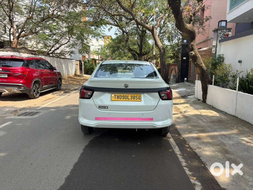 Maruti Suzuki Swift Dzire Vxi Optional, 2025, Petrol