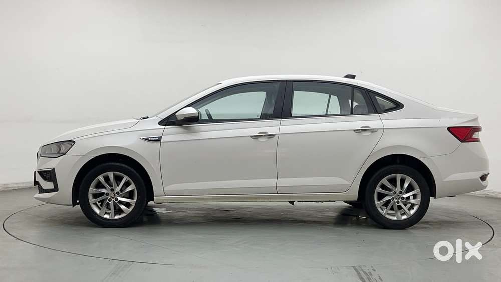 Skoda Slavia Ambition 1.0l Tsi Mt, 2022, Petrol