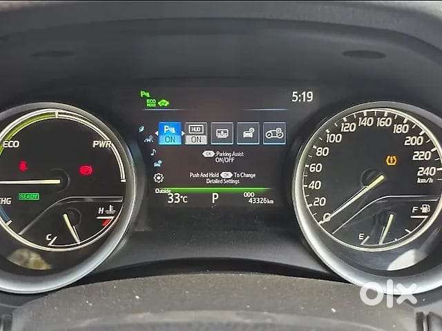 Toyota Camry 2.5 Hybrid, 2019, Petrol