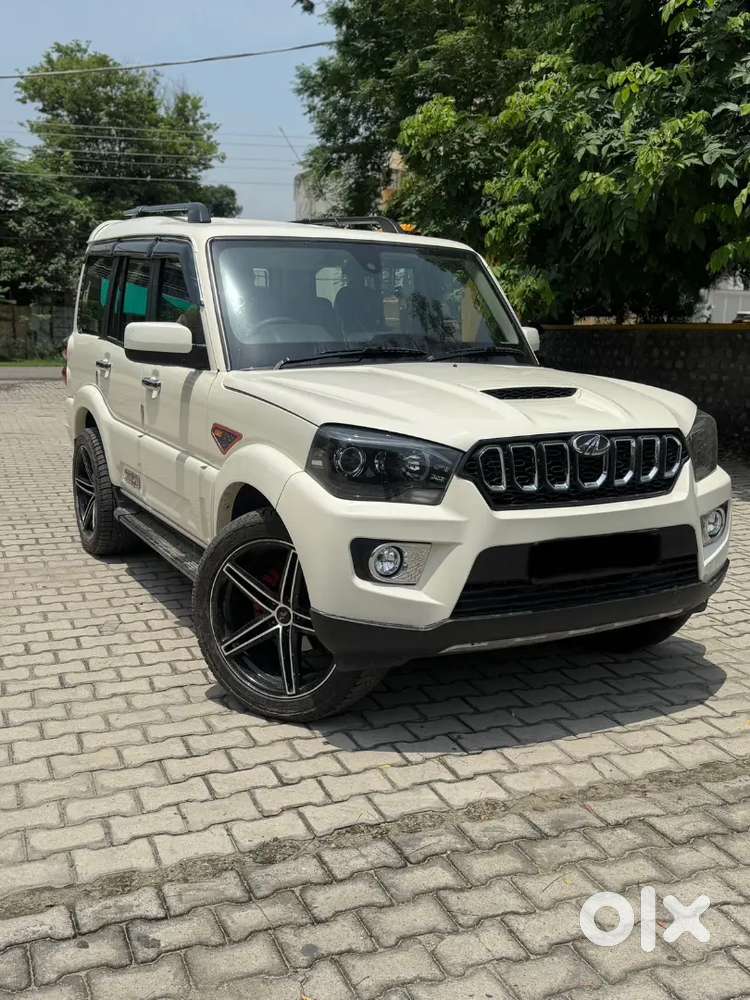 Mahindra Scorpio S10 2017 Diesel 93000 Km Driven